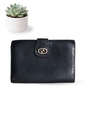 Gucci Vintage Leather Kiss Lock Authentic Wallet Black Crest Logo Made in Italy